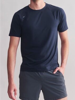 Rhone Reign Navy Blue Performance Short Sleeve T-Shirt Gym Train Mens Large